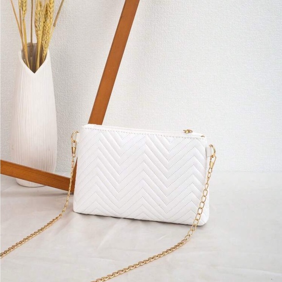 Women Stylish Crossbody Bag - Picture 5 of 6